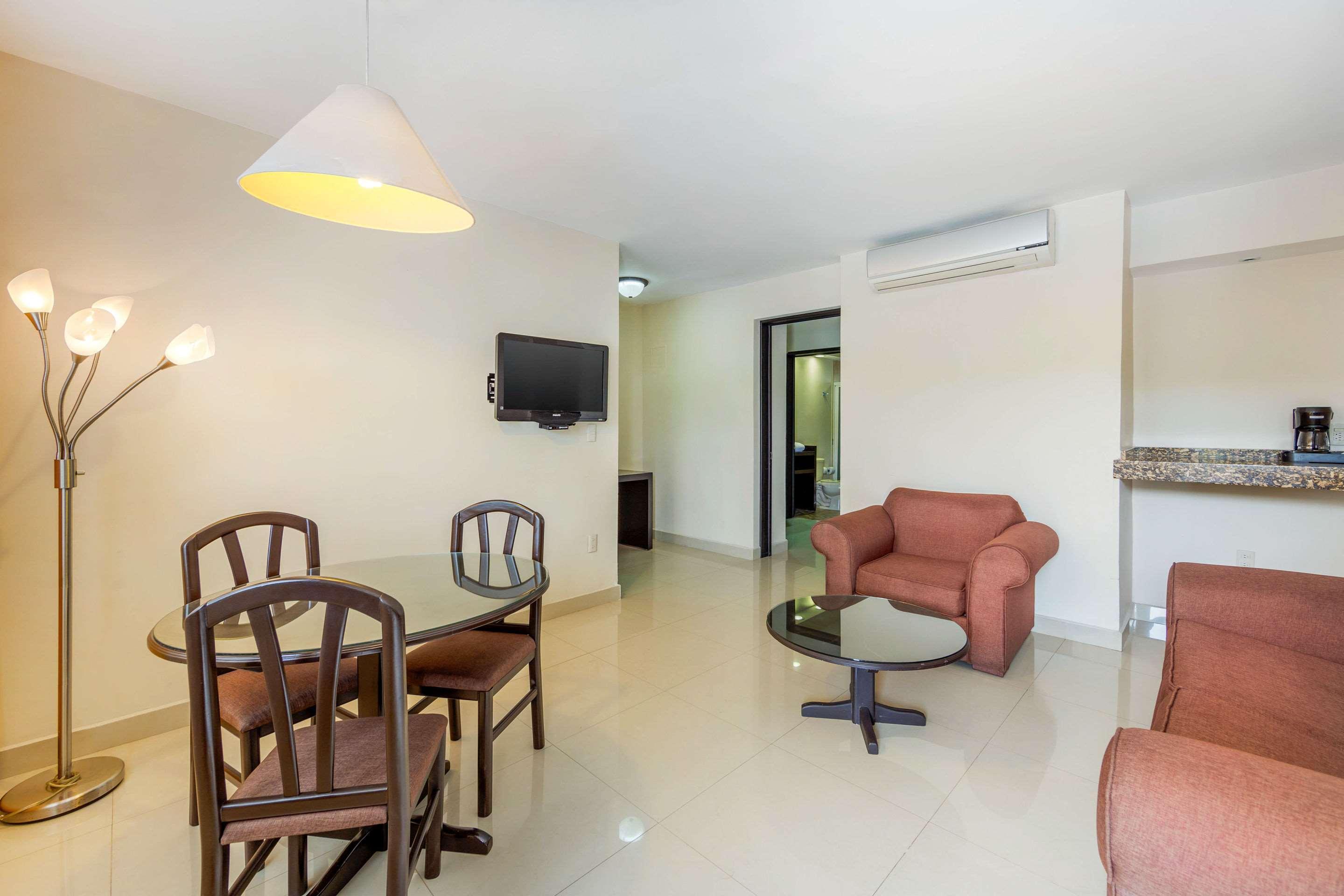 Quality Inn Tuxtla Gutiérrez Exteriör bild