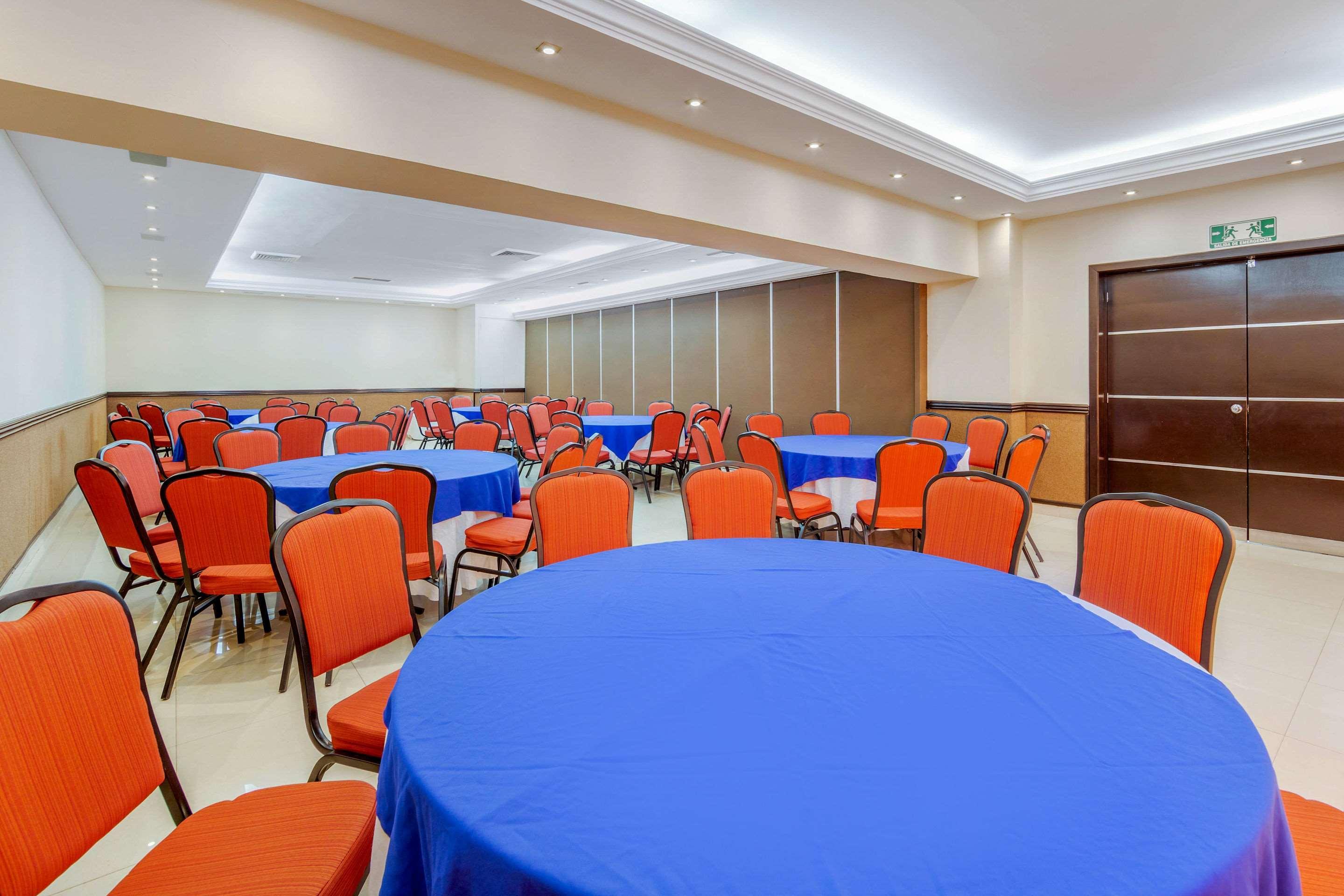 Quality Inn Tuxtla Gutiérrez Exteriör bild
