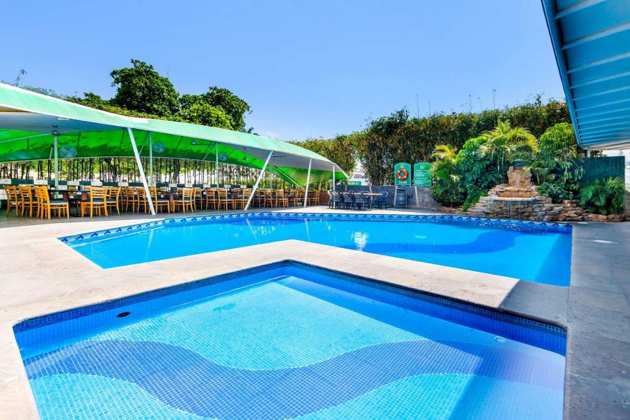 Quality Inn Tuxtla Gutiérrez Exteriör bild