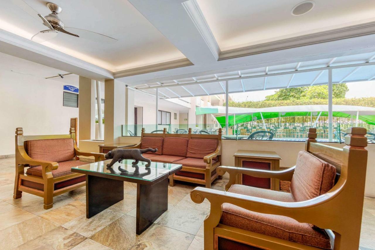 Quality Inn Tuxtla Gutiérrez Exteriör bild