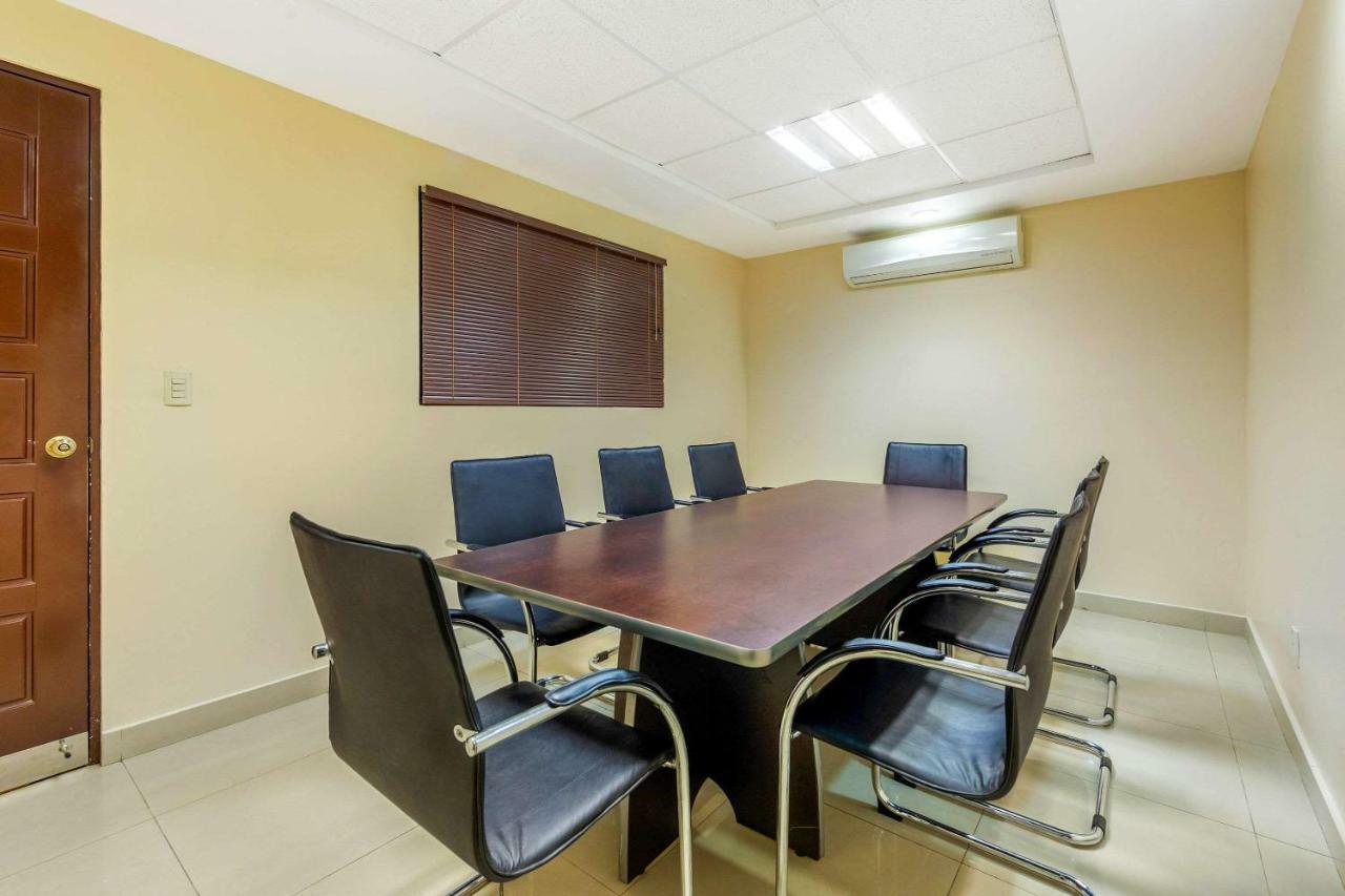Quality Inn Tuxtla Gutiérrez Exteriör bild